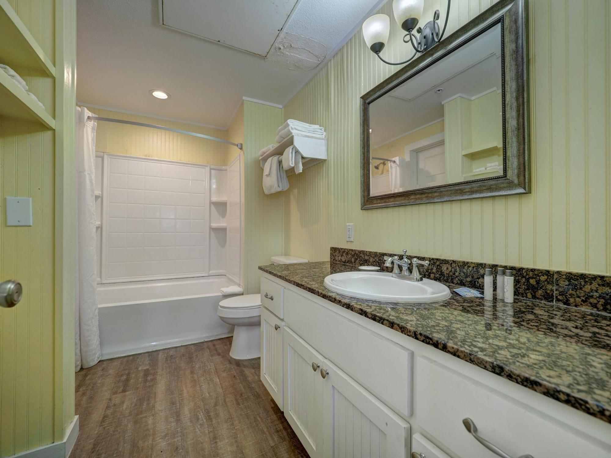 King Suite,1740055985:JPEG