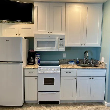 Beachgate Condo Suites And Hotel 233 Condo-3